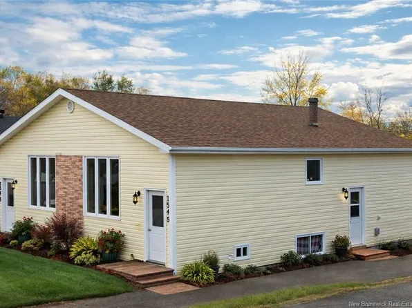 545 Saint Anne St #543, Bathurst, NB E2A 2N5