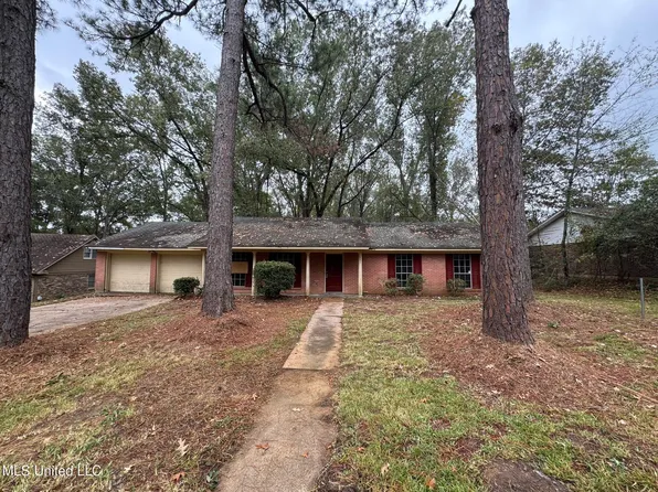 631 Tifton Dr, Jackson, MS 39212
