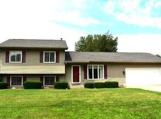 424 Meadow Lark Ln, Rock Falls, IL 61071