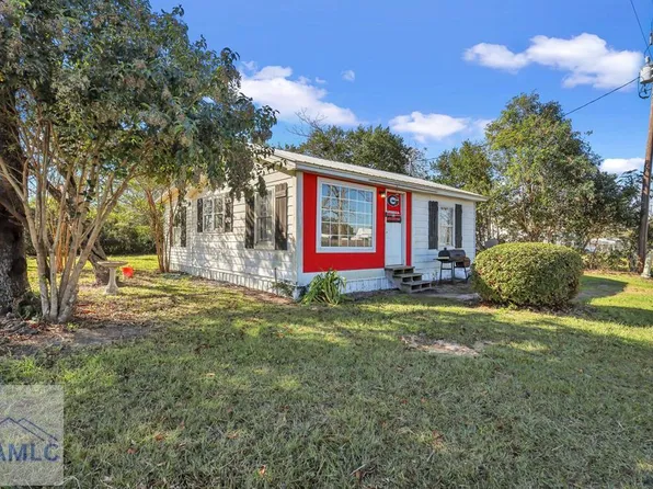 511 E 17th St, Alma, GA 31510