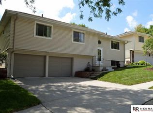 6212 N 111th Cir, Omaha, NE 68164