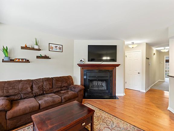 3rd image of 4436 McPherson Ave #1A
