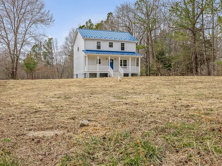 20015 James River Dr — Photo 4