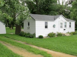 1305 28th Ave NE, Austin, MN 55912