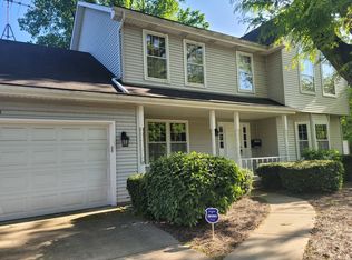 510 Campbell Ct, Wheaton, IL 60189