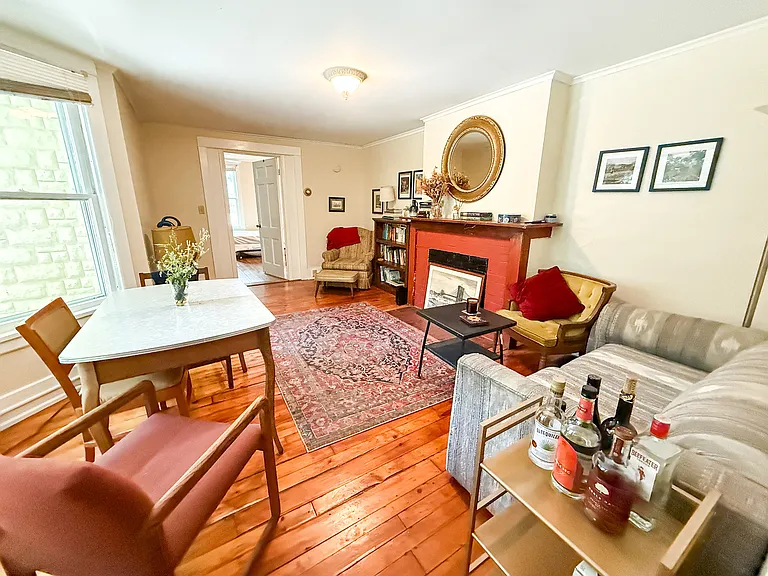 112-114 Schuyler Pl — Photo 3