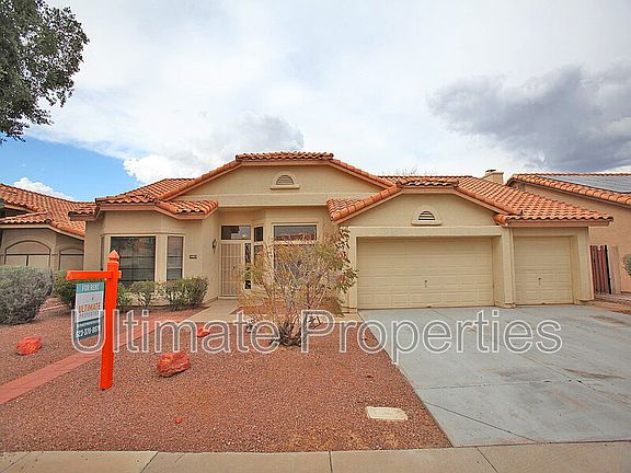 2nd image of 10922 W Cottonwood Ln