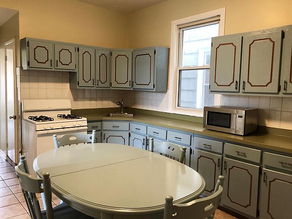 2nd image of 2720 N Western Ave #1