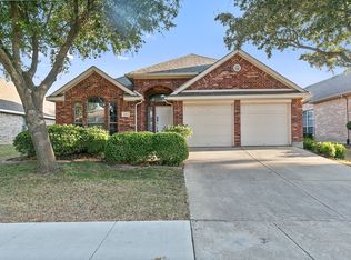 2463 Lakeland Dr, Grand Prairie, TX 75054