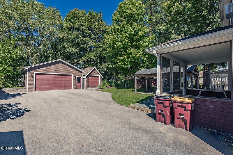 3rd image of 5 Wilson Avenue