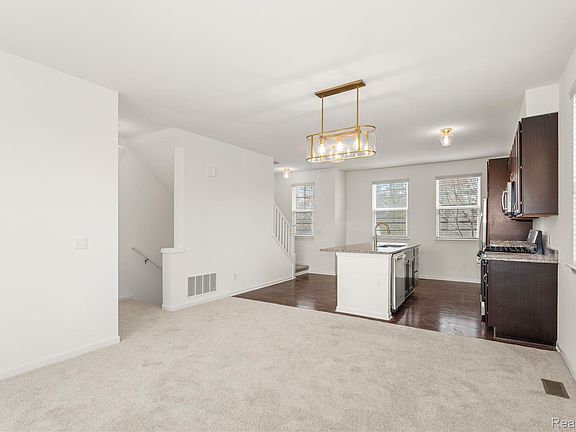 5th image of 478 N Wixom Rd