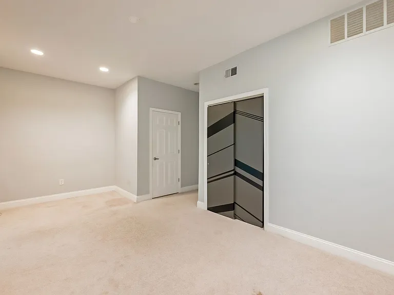 215 Lynn Manor Dr — Photo 51