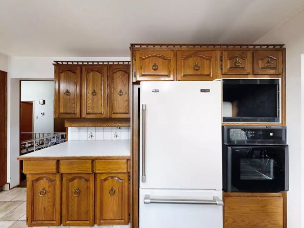 3 bedroom rental in Burnaby — photo 6