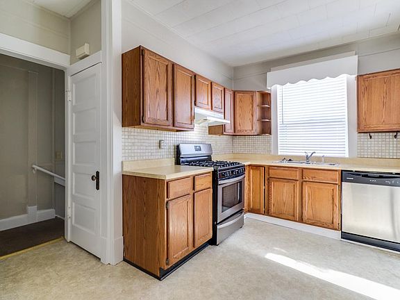 3rd image of 513 E Taylor St APT 1