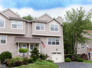 670 Woodspring Dr, Warrington, PA 18976