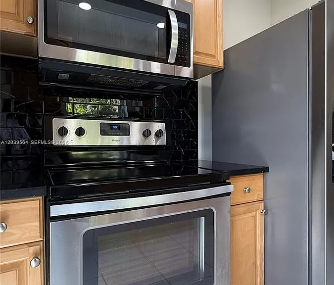 1380 SW 20th St #1380 — Photo 5