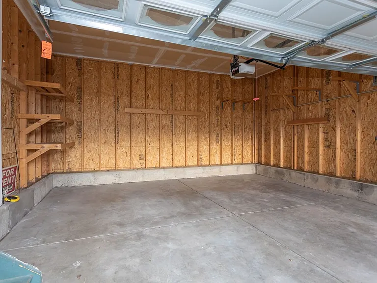 6563 Silverwind Cir — Photo 28