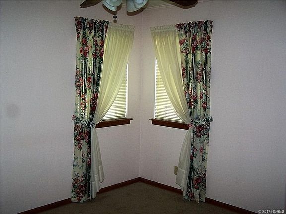 3rd image of 4835 S Lawton Ave