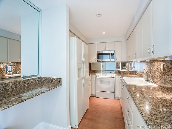 4th image of 10350 W Bay Harbor Dr APT 5K