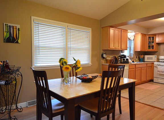 3rd image of 10833 S Lavergne Ave