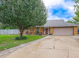 216 Lake Michigan Dr, Slidell, LA 70461