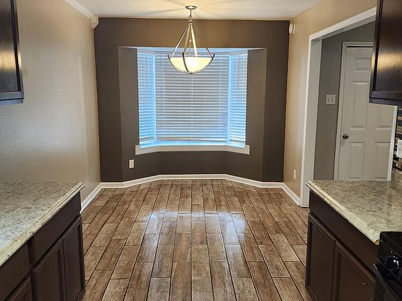 4th image of 3714 Downing Cir