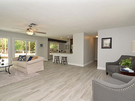 4th image of 24642 Rodas Dr