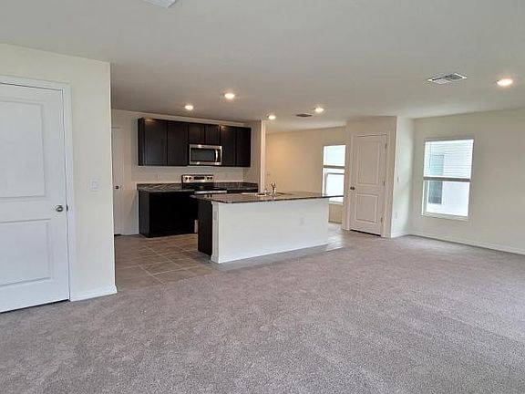 4th image of 36484 Silver Maize Dr