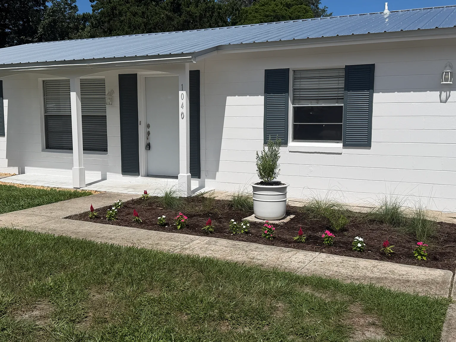 1040 Dorado Dr — Photo 2
