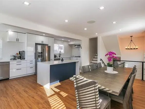 219 N Clermont Ave, Margate, NJ 08402