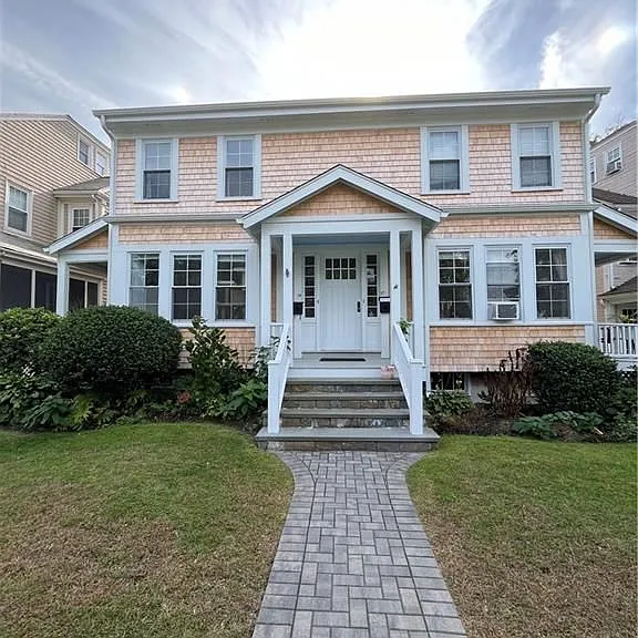 19 Pell St — Photo 20