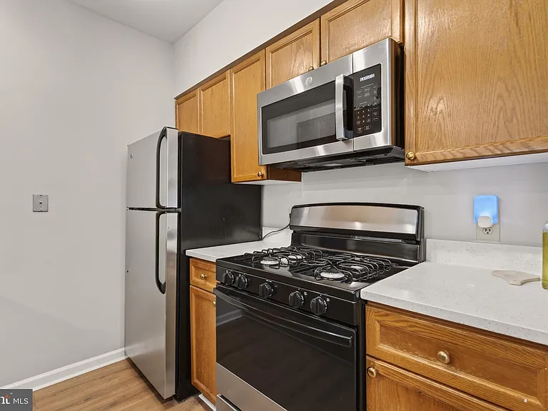 12919 Alton Sq #220 — Photo 7