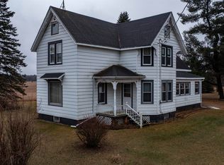 N2145 Lind Center Rd, Waupaca, WI 54981
