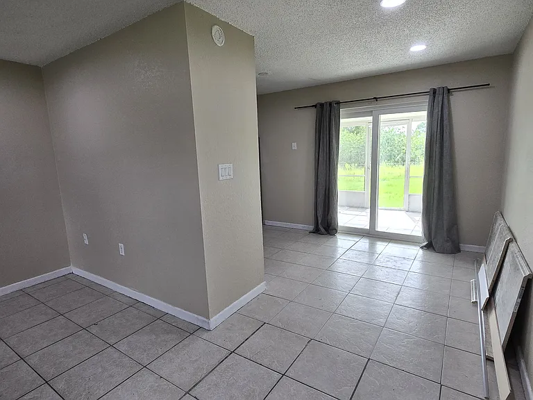 1101 Skyview Blvd #1 — Photo 7
