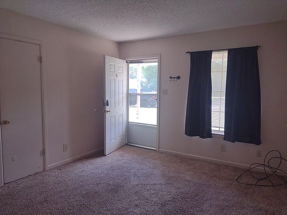 5th image of 1803 SE 23rd Ave
