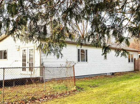 3338 Little St, Port Huron, MI 48060
