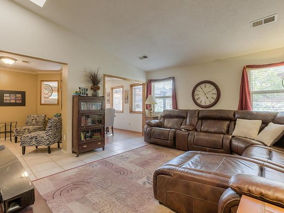 Sandia Vista Rd NE-5