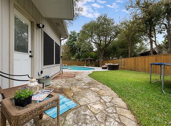 3rd image of 3852 Newland Ct