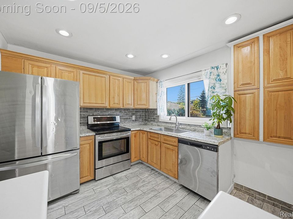 1700 Ackley Ave, photo 8