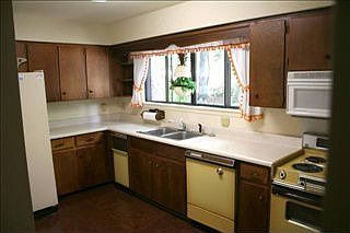 4th image of 101 Briarview Cir