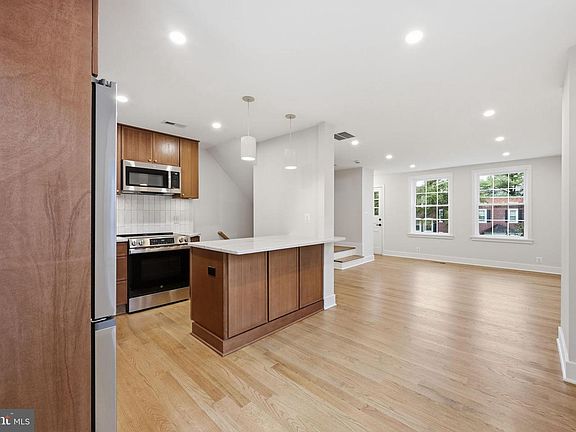 5th image of 4849 28th St S #B