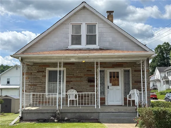 333 Heaslett Ave, Weirton, WV 26062