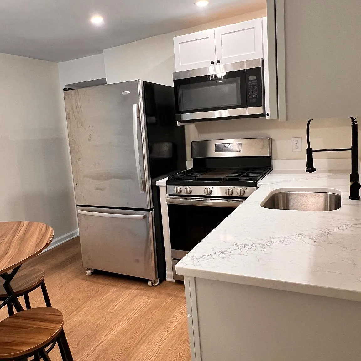 3 bed, 2.0 bath, 1250 sqft, $1,750 — Photo 3