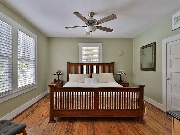 3rd image of 303 Washington St #2