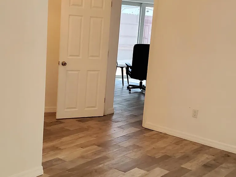3531 SW 15th St — Photo 22