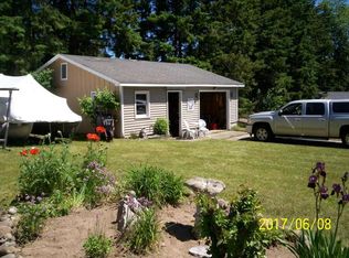 1600 W Higgins Lake Dr, Roscommon, MI 48653