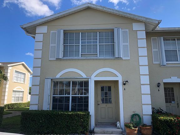 2nd image of 221 Foxtail Dr APT A