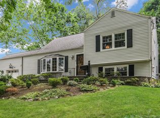 85 Boxwood Rd, Yonkers, NY 10710