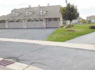 123 Penny Ln, Sycamore, IL 60178
