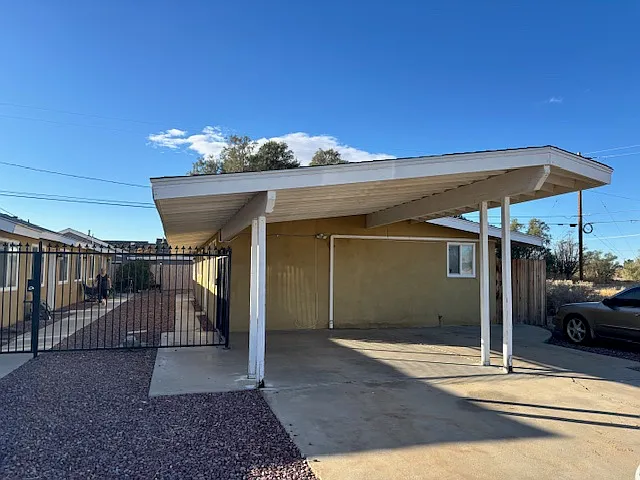 8124 Peach Ave — Photo 11